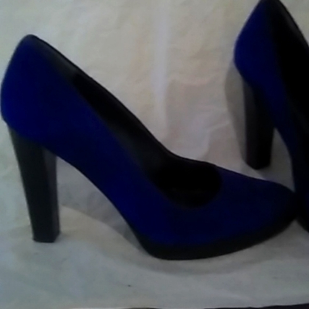 Shoes high heels. Royal Blue Swede. Nine West Size 6. Gently used.